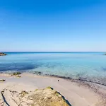 Torre Castiglione مكان تخييم توري لابيلو
